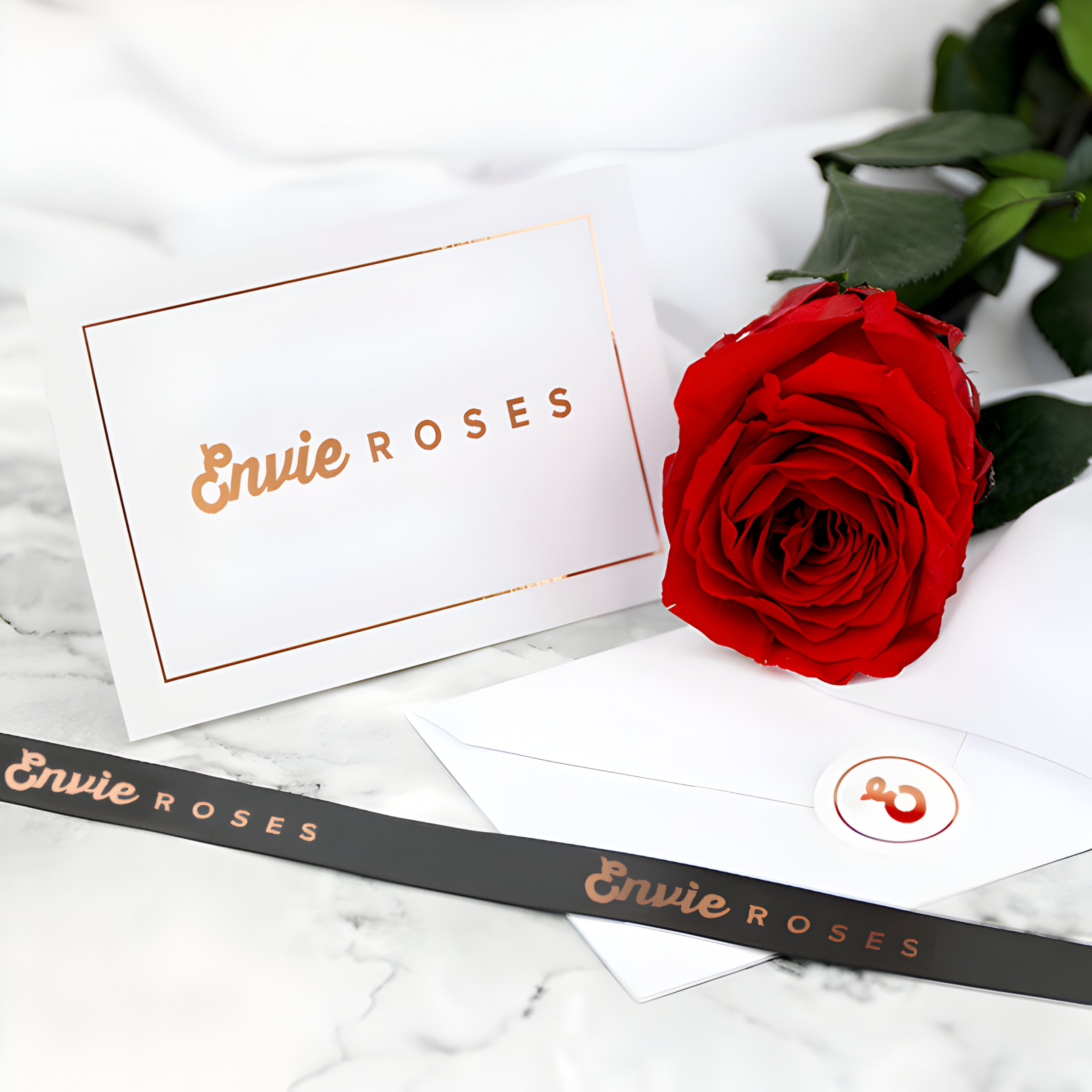 Luxurious Single Fresh Rose