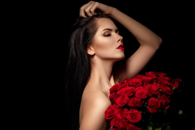 100 Luxury Red Roses